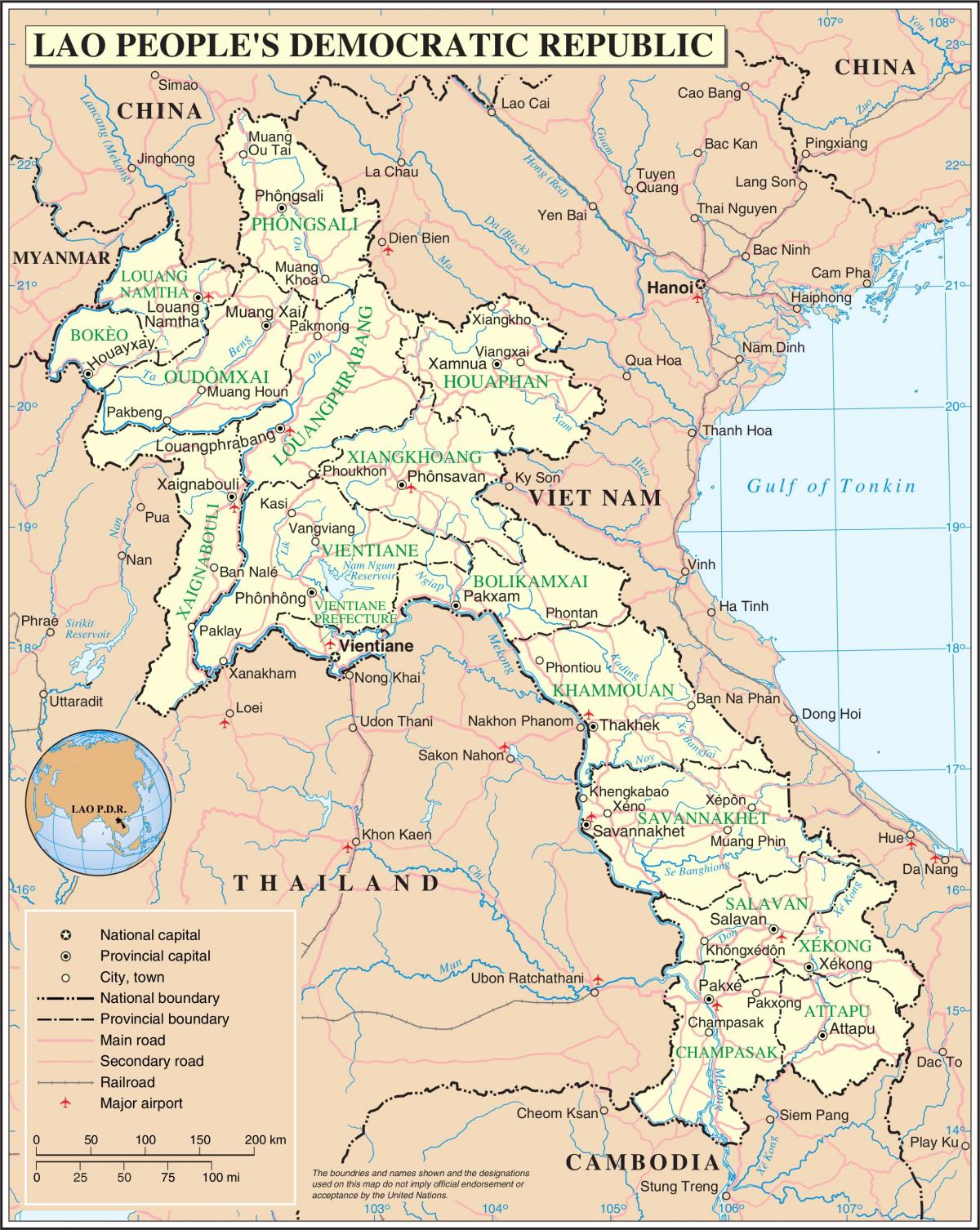 Kort af veginum laos